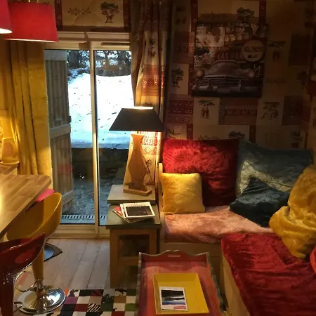 Des Petits Loups Σαλέ *